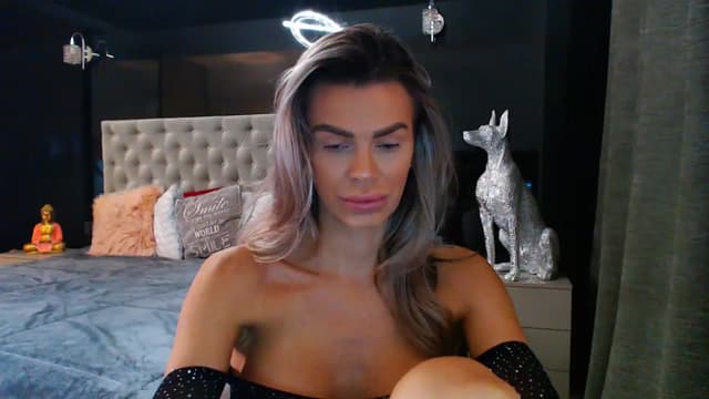 Gallery image thumbnail from D_y_y's myfreecams stream on, 11/05/2023, 04:34 image 17 of 20