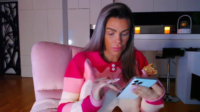 Gallery image thumbnail from D_y_y's myfreecams stream on, 11/09/2023, 04:28 image 12 of 20