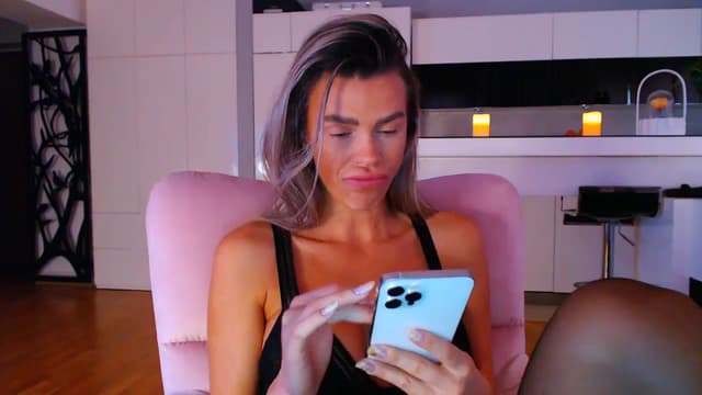 Gallery image thumbnail from D_y_y's myfreecams stream on, 11/13/2023, 05:52 image 19 of 20