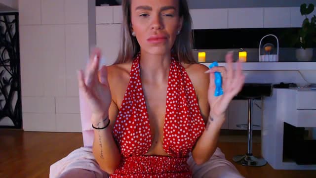 Gallery image thumbnail from D_y_y's myfreecams stream on, 11/20/2023, 06:39 image 8 of 20
