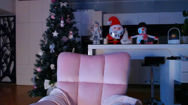 Gallery image thumbnail from D_y_y's myfreecams stream on, 12/15/2023, 06:24 image 17 of 20