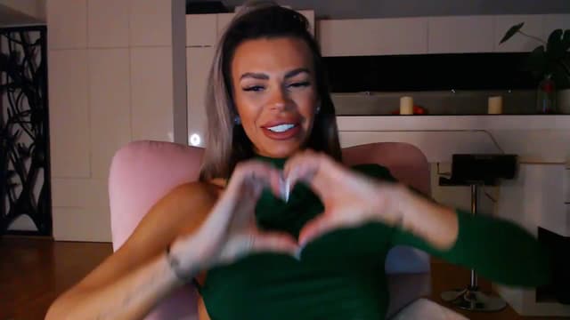 Gallery image thumbnail from D_y_y's myfreecams stream on, 01/14/2024, 05:49 image 9 of 20