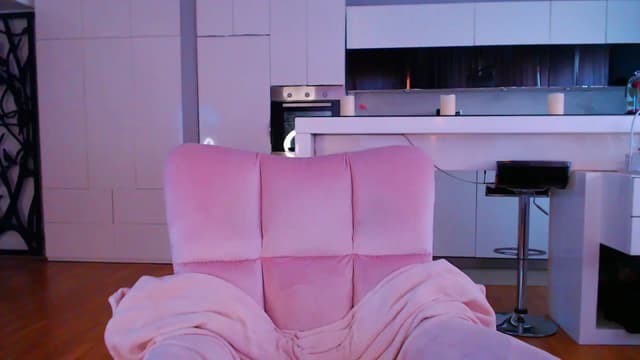 Gallery image thumbnail from D_y_y's myfreecams stream on, 04/08/2024, 18:17 image 1 of 20