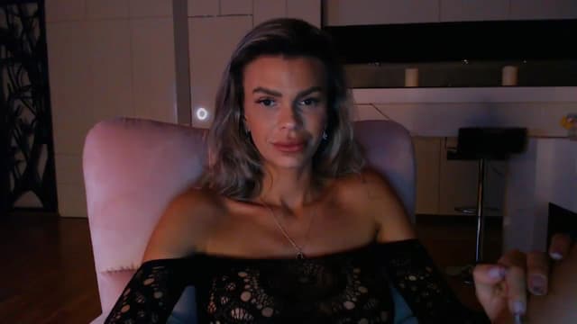 Gallery image thumbnail from D_y_y's myfreecams stream on, 04/15/2024, 18:08 image 3 of 20
