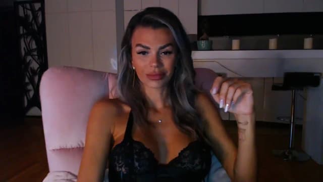 Gallery image thumbnail from D_y_y's myfreecams stream on, 09/16/2024, 03:25 image 14 of 20