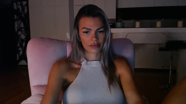 Gallery image thumbnail from D_y_y's myfreecams stream on, 09/20/2024, 04:27 image 15 of 20