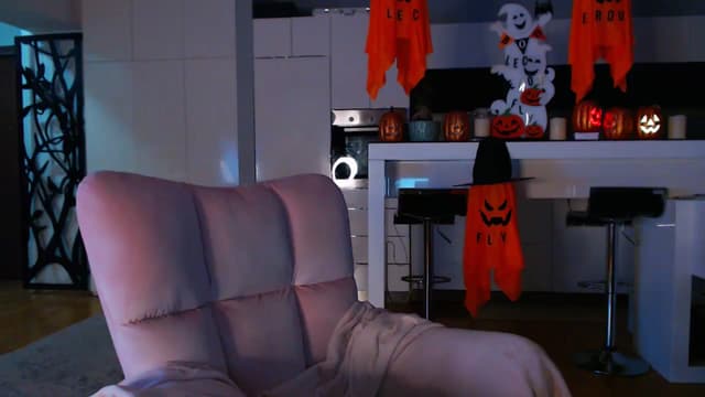 Gallery image thumbnail from D_y_y's myfreecams stream on, 10/30/2024, 04:12 image 18 of 20