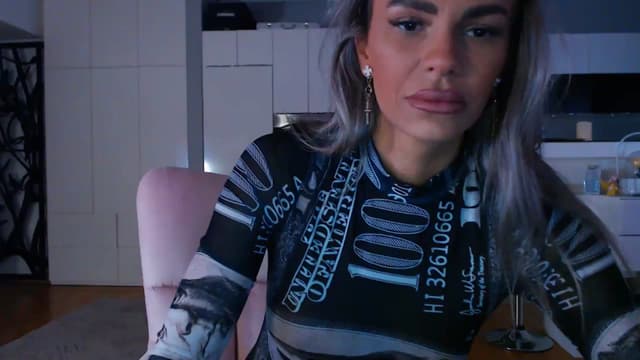 Gallery image thumbnail from D_y_y's myfreecams stream on, 04/07/2025, 05:19 image 11 of 20