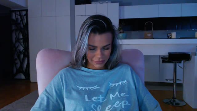 Gallery image thumbnail from D_y_y's myfreecams stream on, 04/09/2025, 04:22 image 16 of 20
