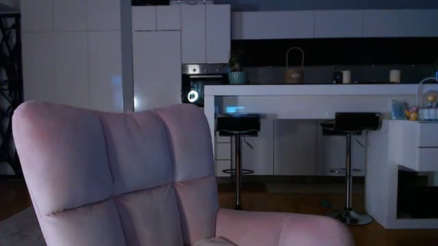 Gallery image thumbnail from D_y_y's myfreecams stream on, 04/10/2025, 05:06 image 4 of 20