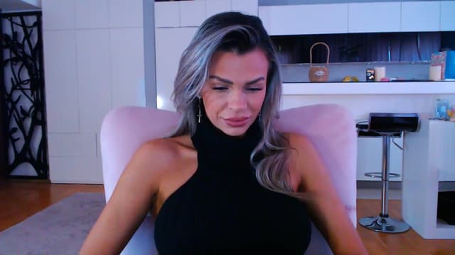 Gallery image thumbnail from D_y_y's myfreecams stream on, 05/11/2025, 04:41 image 4 of 20