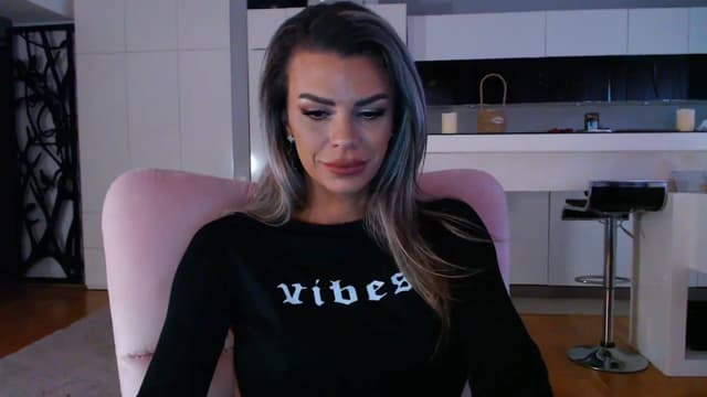 Gallery image thumbnail from D_y_y's myfreecams stream on, 05/26/2025, 05:15 image 13 of 20