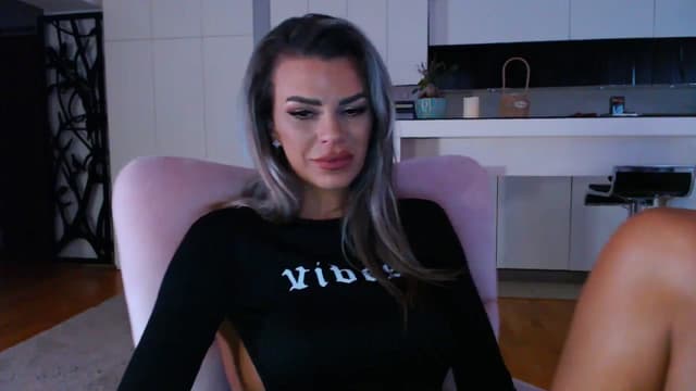 Gallery image thumbnail from D_y_y's myfreecams stream on, 05/26/2025, 05:15 image 17 of 20