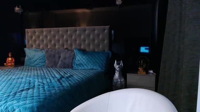 Gallery image thumbnail from D_y_y's myfreecams stream on, 09/01/2025, 05:29 image 19 of 20