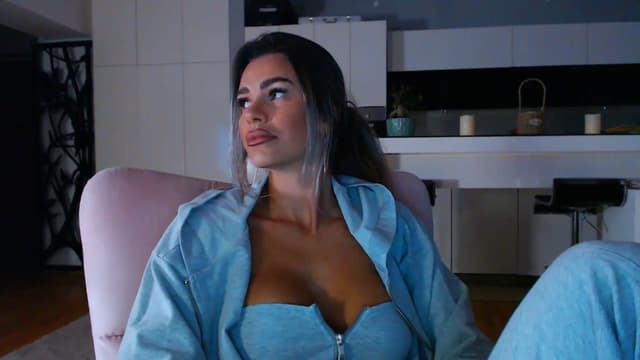 Gallery image thumbnail from D_y_y's myfreecams stream on, 09/14/2025, 04:33 image 3 of 20