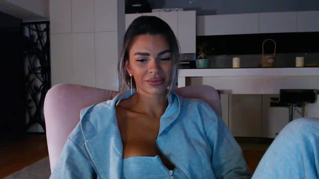 Gallery image thumbnail from D_y_y's myfreecams stream on, 09/14/2025, 04:33 image 4 of 20