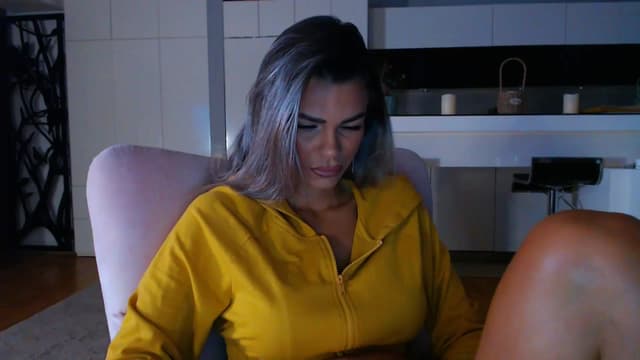 Gallery image thumbnail from D_y_y's myfreecams stream on, 09/16/2025, 05:02 image 1 of 20