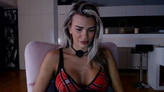 Gallery image thumbnail from D_y_y's myfreecams stream on, 10/25/2025, 05:07 image 10 of 20