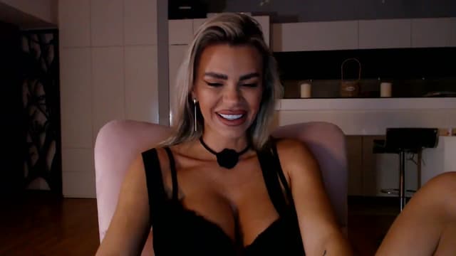 Gallery image thumbnail from D_y_y's myfreecams stream on, 10/29/2025, 05:10 image 4 of 20