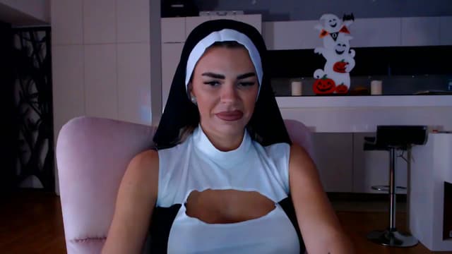 Gallery image thumbnail from D_y_y's myfreecams stream on, 10/31/2025, 05:05 image 19 of 20