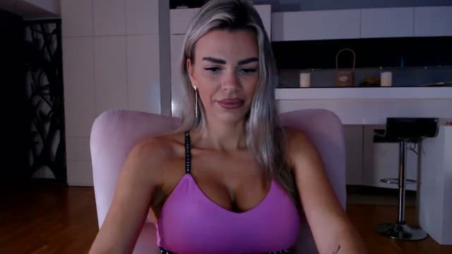 Gallery image thumbnail from D_y_y's myfreecams stream on, 11/06/2025, 05:23 image 9 of 20
