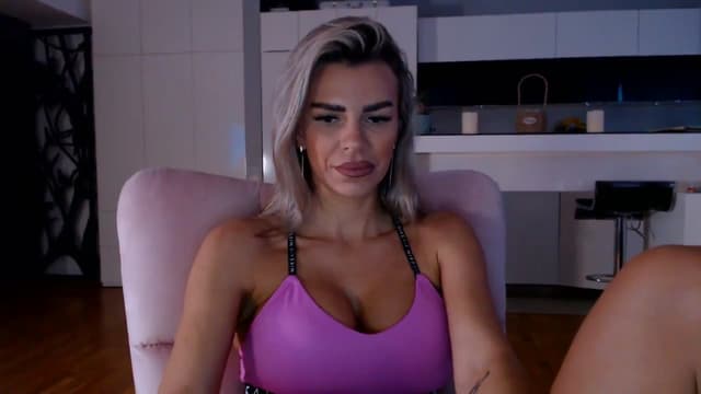 Gallery image thumbnail from D_y_y's myfreecams stream on, 11/06/2025, 05:45 image 5 of 20