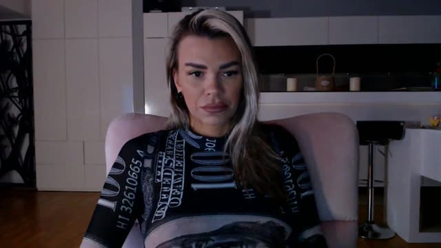 Gallery image thumbnail from D_y_y's myfreecams stream on, 11/19/2025, 05:01 image 7 of 20