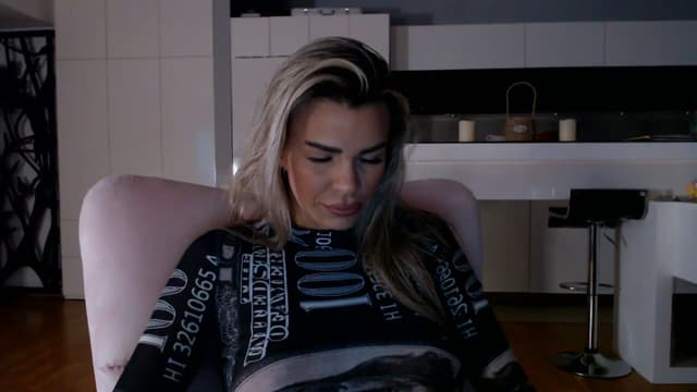 Gallery image thumbnail from D_y_y's myfreecams stream on, 11/19/2025, 05:42 image 14 of 20