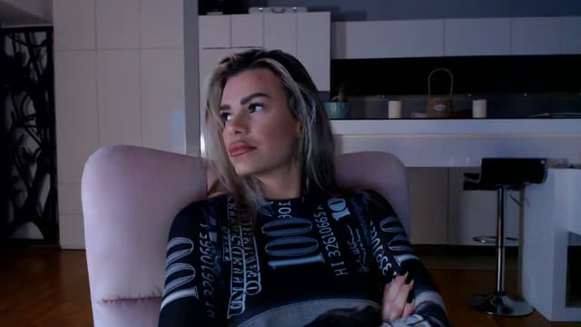 Gallery image thumbnail from D_y_y's myfreecams stream on, 11/19/2025, 05:42 image 20 of 20