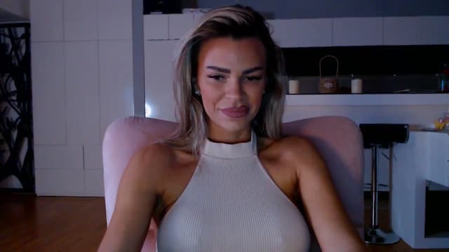 Gallery image thumbnail from D_y_y's myfreecams stream on, 12/02/2025, 06:05 image 7 of 20