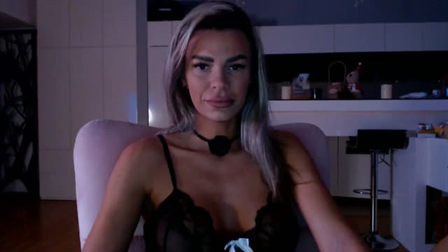 Gallery image thumbnail from D_y_y's myfreecams stream on, 12/28/2025, 06:17 image 14 of 20
