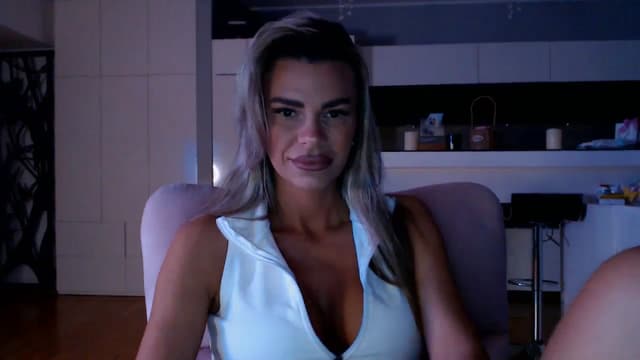 Gallery image thumbnail from D_y_y's myfreecams stream on, 12/31/2025, 07:00 image 3 of 20