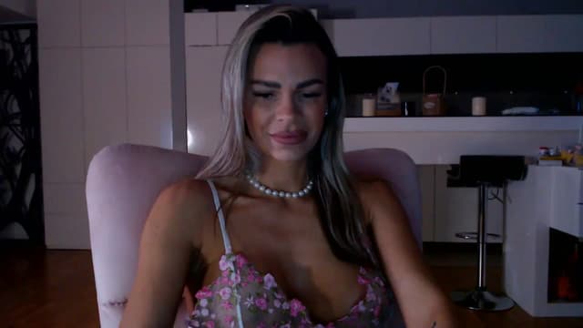 Gallery image thumbnail from D_y_y's myfreecams stream on, 01/11/2026, 06:28 image 16 of 20