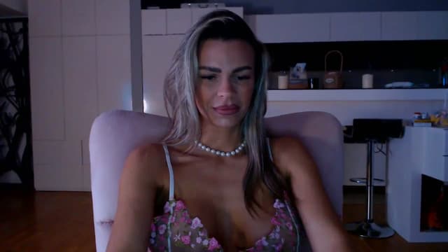 Gallery image thumbnail from D_y_y's myfreecams stream on, 01/11/2026, 06:28 image 19 of 20