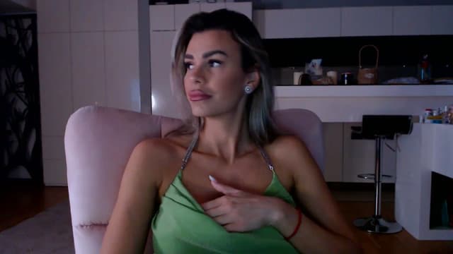 Gallery image thumbnail from D_y_y's myfreecams stream on, 02/22/2026, 05:14 image 2 of 20