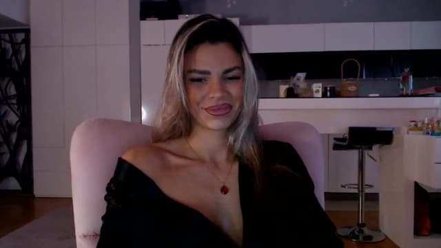 Gallery image thumbnail from D_y_y's myfreecams stream on, 03/01/2026, 06:04 image 17 of 20