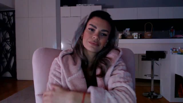Gallery image thumbnail from D_y_y's myfreecams stream on, 03/17/2026, 04:37 image 15 of 20