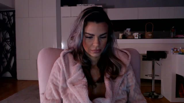 Gallery image thumbnail from D_y_y's myfreecams stream on, 03/17/2026, 04:37 image 10 of 20