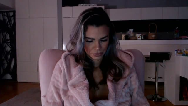 Gallery image thumbnail from D_y_y's myfreecams stream on, 03/17/2026, 04:37 image 12 of 20