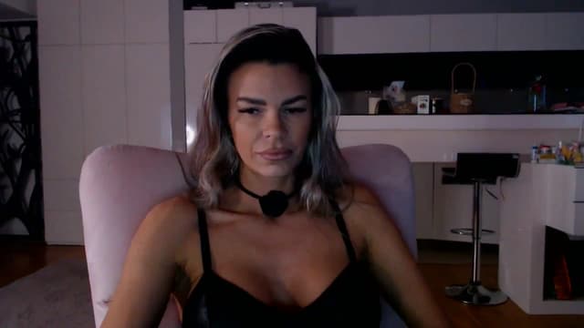 Gallery image thumbnail from D_y_y's myfreecams stream on, 03/19/2026, 05:00 image 14 of 20