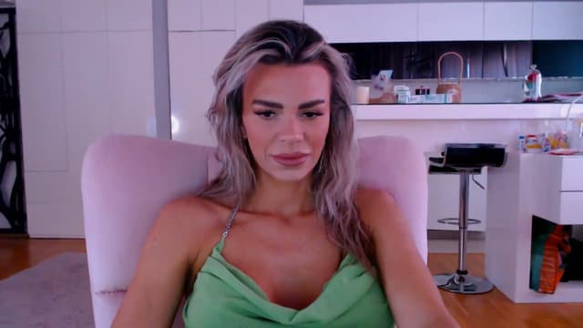 Gallery image thumbnail from D_y_y's myfreecams stream on, 04/09/2026, 05:00 image 20 of 20