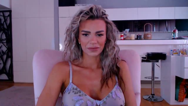 Gallery image thumbnail from D_y_y's myfreecams stream on, 04/13/2026, 05:23 image 5 of 20