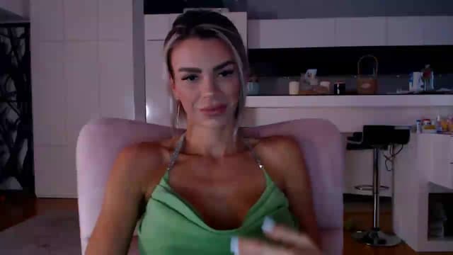 Gallery image thumbnail from D_y_y's myfreecams stream on, 05/23/2026, 05:18 image 1 of 20
