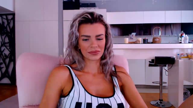 Gallery image thumbnail from D_y_y's myfreecams stream on, 06/04/2026, 04:53 image 15 of 20