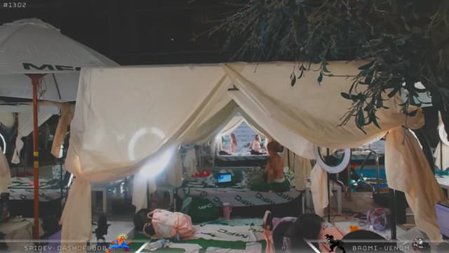 Gallery image thumbnail from Dashy's myfreecams stream on, 05/21/2025, 07:18 image 13 of 20