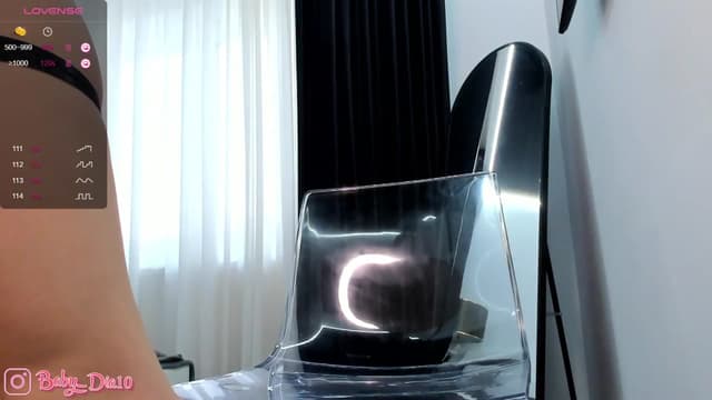 Gallery image thumbnail from Diaaa's myfreecams stream on, 12/11/2023, 08:09 image 8 of 20
