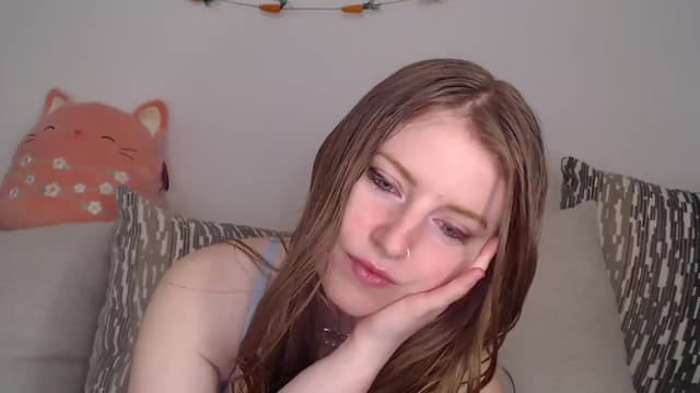 Gallery image thumbnail from Effie's myfreecams stream on, 04/28/2025, 09:33 image 4 of 20