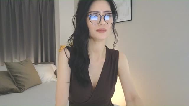 Gallery image thumbnail from Eleah's myfreecams stream on, 05/25/2025, 12:39 image 3 of 20