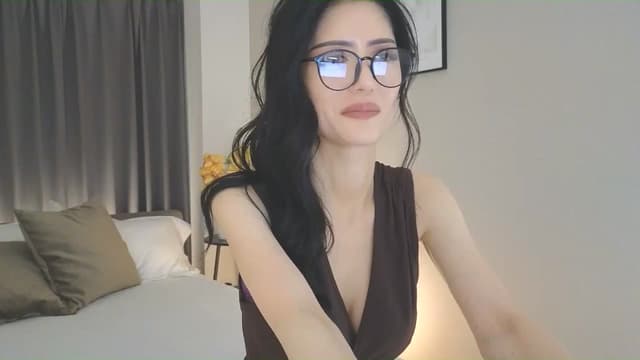 Gallery image thumbnail from Eleah's myfreecams stream on, 05/25/2025, 12:39 image 14 of 20