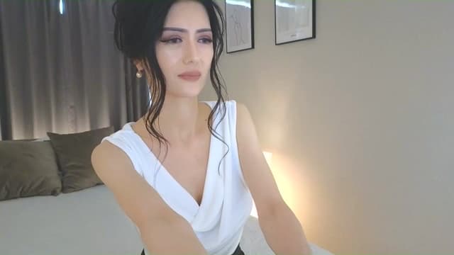 Gallery image thumbnail from Eleah's myfreecams stream on, 06/08/2025, 04:43 image 17 of 20
